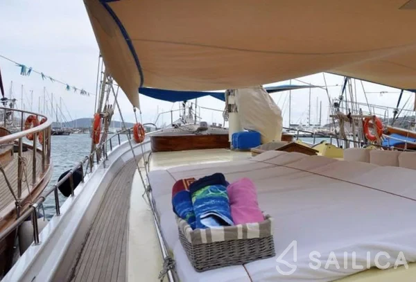 Gulet - Yacht Charter Sailica