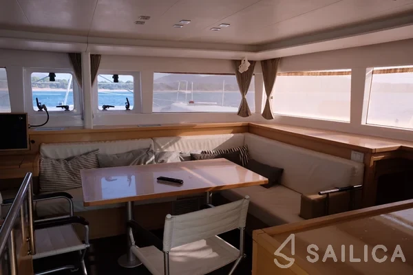 Lagoon 450  Flybridge - Yacht Charter Sailica