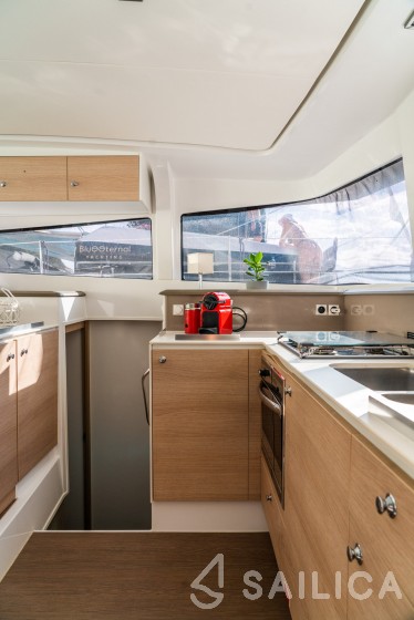 Bali 4.1 - Yacht Charter Sailica