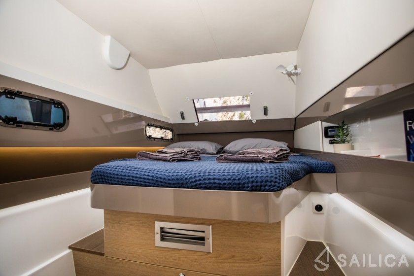Bali 4.1 - Yacht Charter Sailica