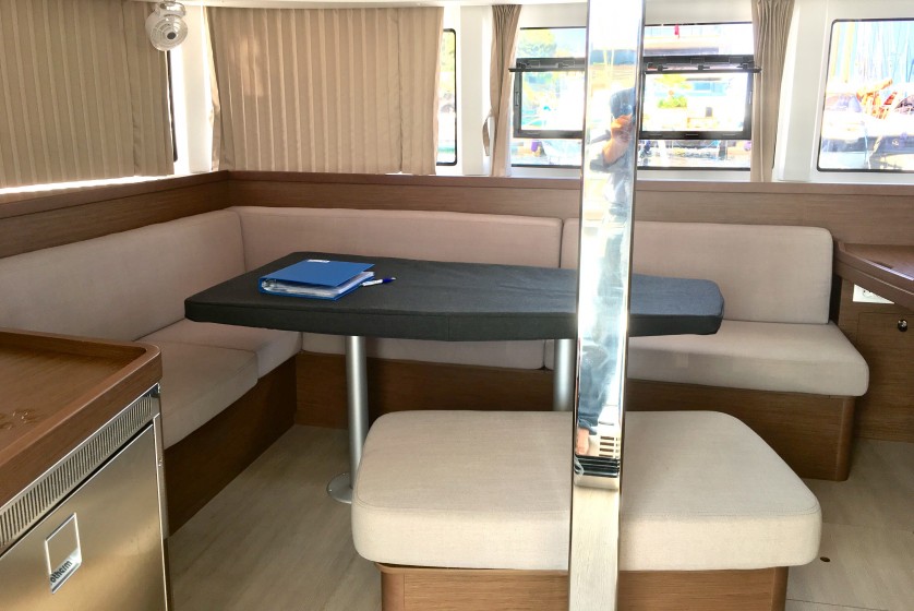 Lagoon 42 - Yacht Charter Sailica