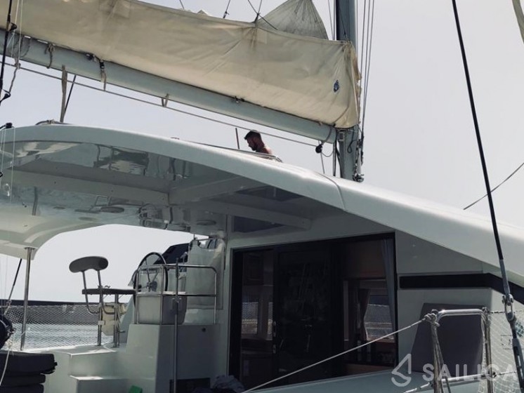 Lagoon 42 - Yacht Charter Sailica