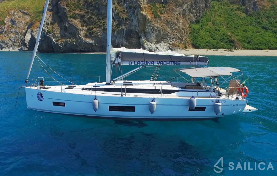 Bavaria C45 - Yacht Charter Sailica
