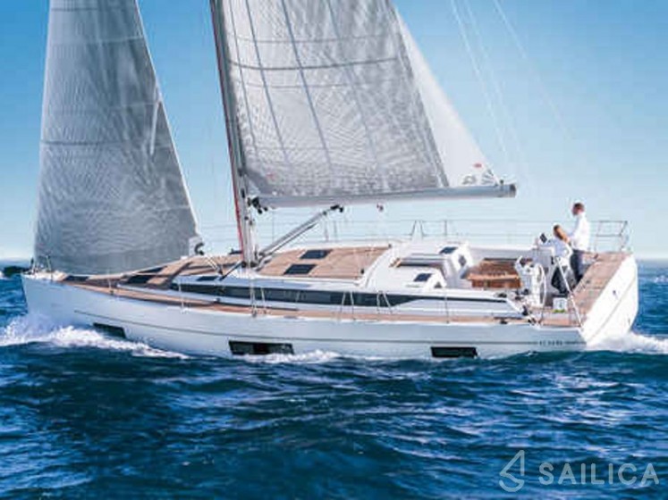 Bavaria C45 - Yacht Charter Sailica