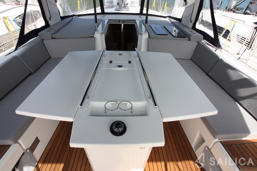 Oceanis 46.1 - Yacht Charter Sailica