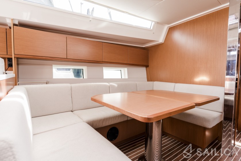 Bavaria C45 - Yacht Charter Sailica