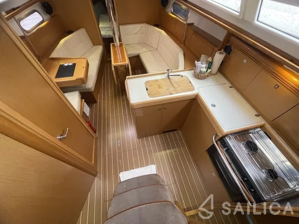 Sun Odyssey 36i - Yacht Charter Sailica