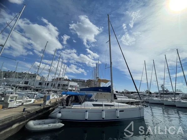 Sun Odyssey 36i - Yacht Charter Sailica