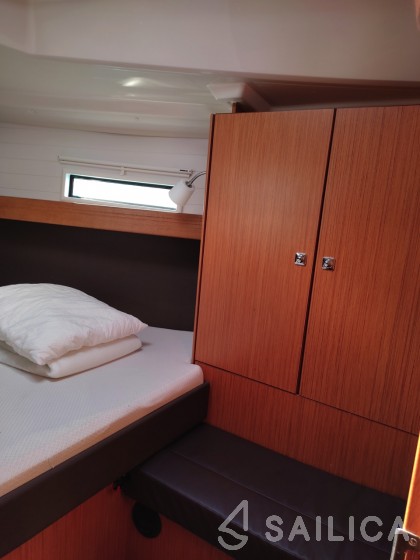 Bavaria 37 Cruiser - Yacht Charter Sailica