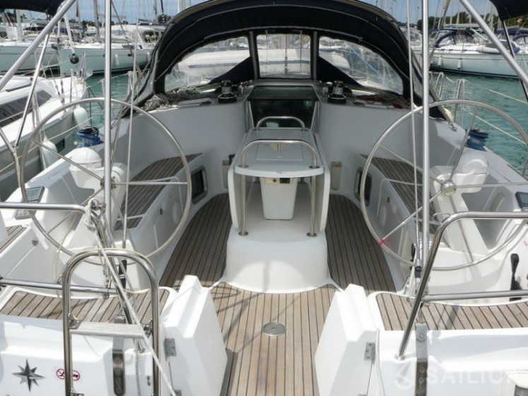 Sun Odyssey 45 - Yacht Charter Sailica