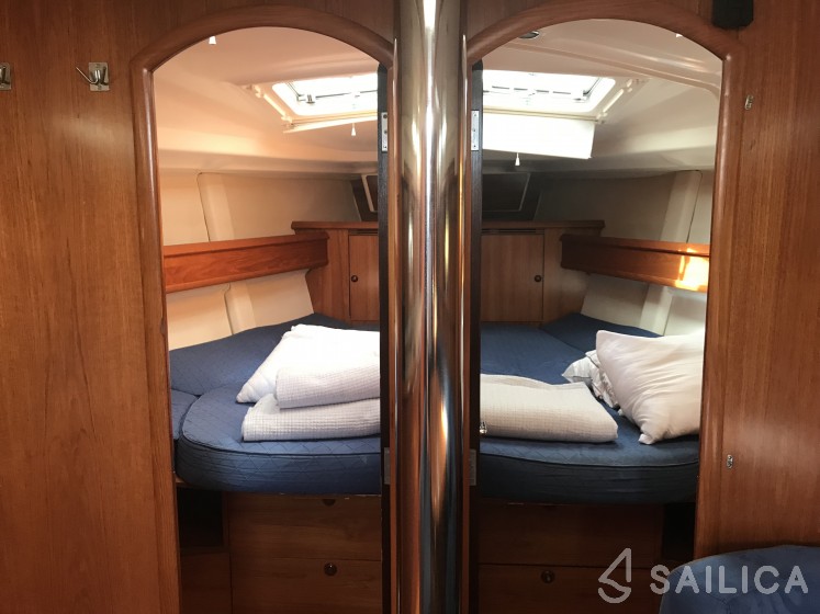 Sun Odyssey 45 - Yacht Charter Sailica