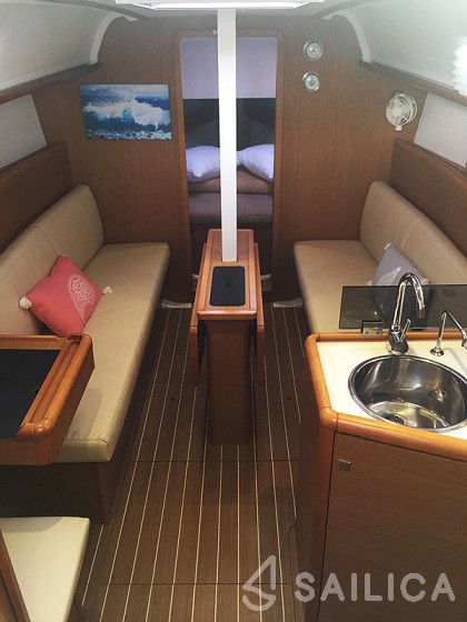 Sun Odyssey 33i - Yacht Charter Sailica