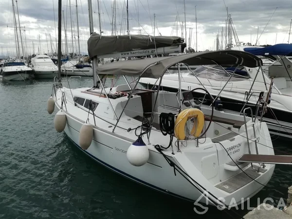 Sun Odyssey 33i - Yacht Charter Sailica