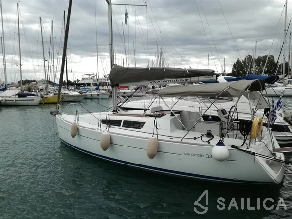 Sun Odyssey 33i - Yacht Charter Sailica