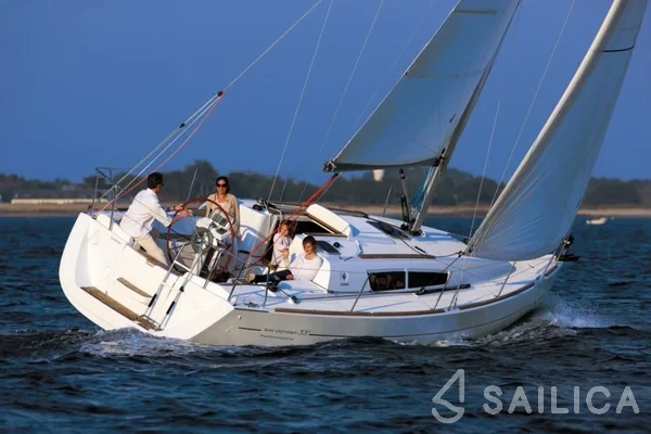 Sun Odyssey 33i - Yacht Charter Sailica