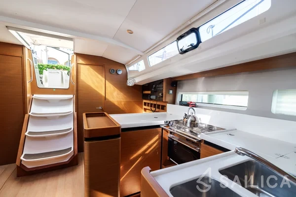 Sun Odyssey 440 - Yacht Charter Sailica