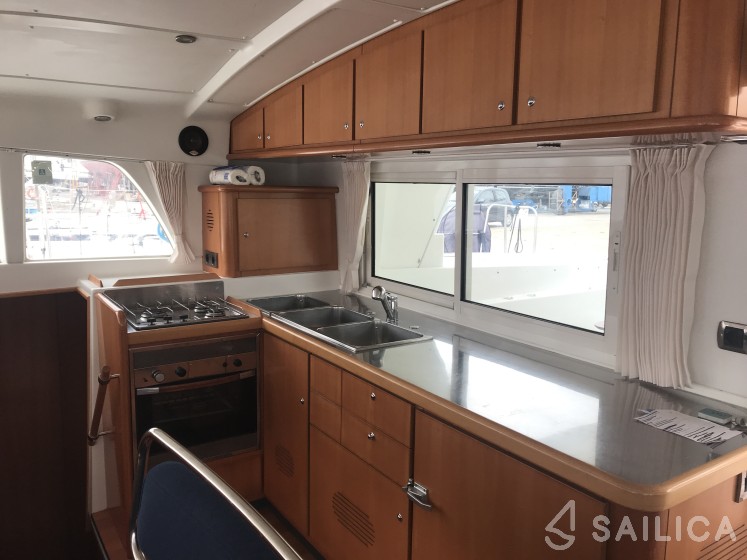 Lagoon 440 - Yacht Charter Sailica