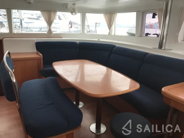 Lagoon 440 - Yacht Charter Sailica