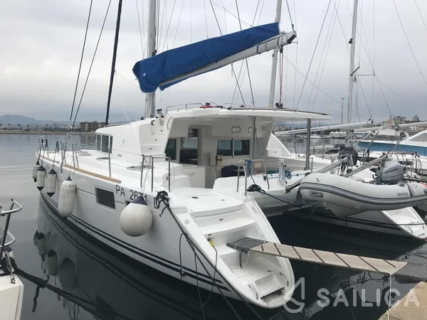Lagoon 440 - Yacht Charter Sailica