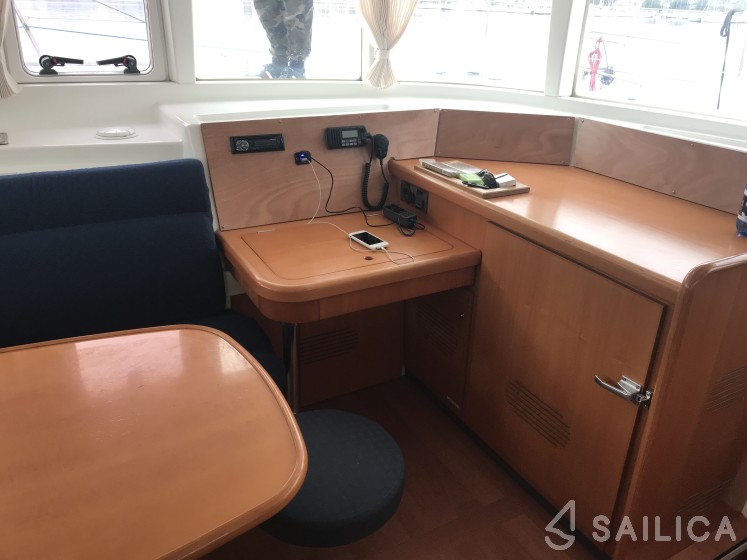 Lagoon 440 - Yacht Charter Sailica