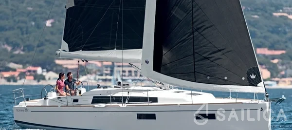 Oceanis 38.1 - Yacht Charter Sailica