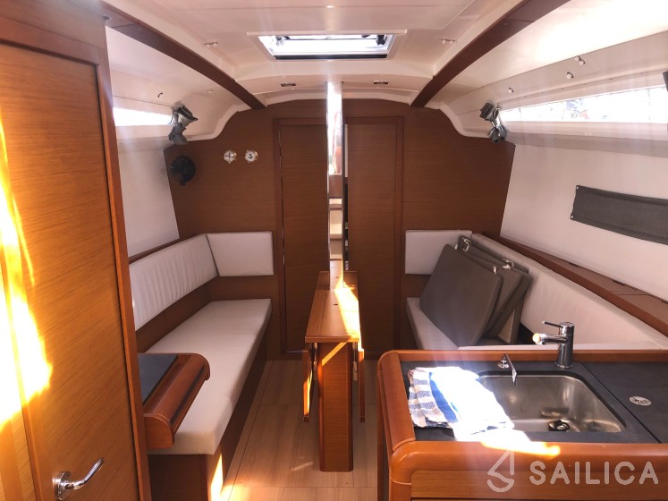 Sun Odyssey 349 - Yacht Charter Sailica