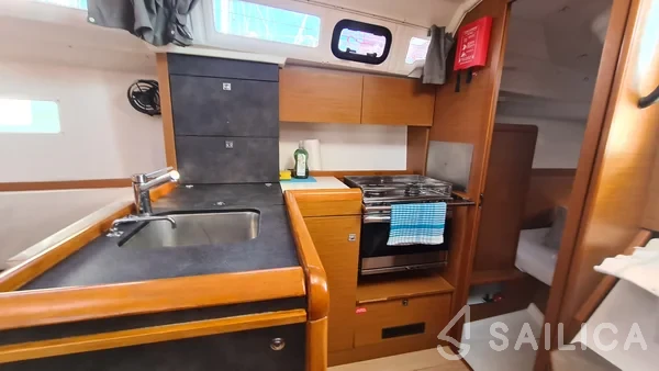 Sun Odyssey 349 - Yacht Charter Sailica