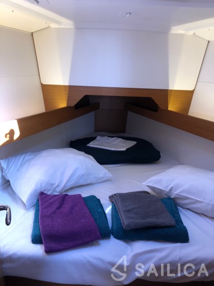 Sun Odyssey 349 - Yacht Charter Sailica