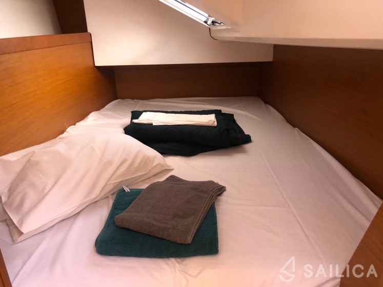 Sun Odyssey 349 - Yacht Charter Sailica