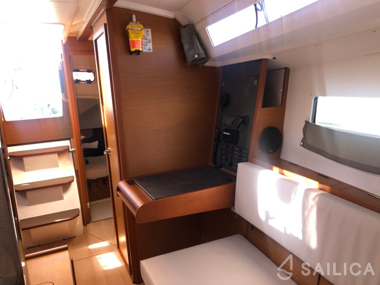 Sun Odyssey 349 - Yacht Charter Sailica