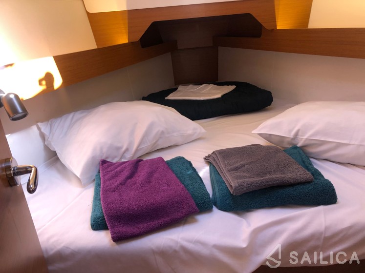 Sun Odyssey 349 - Yacht Charter Sailica