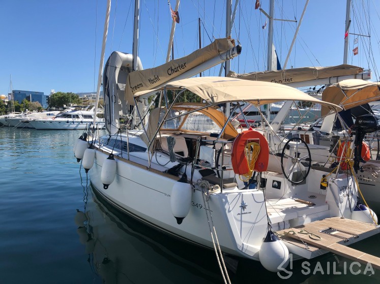 Sun Odyssey 349 - Yacht Charter Sailica