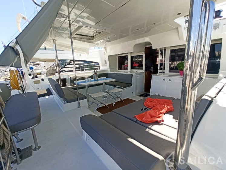 Lagoon 450 - Yacht Charter Sailica