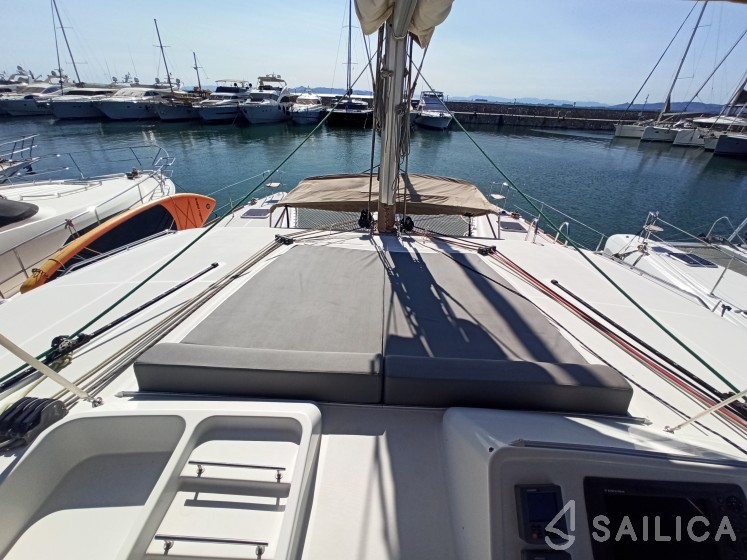 Lagoon 450 - Yacht Charter Sailica