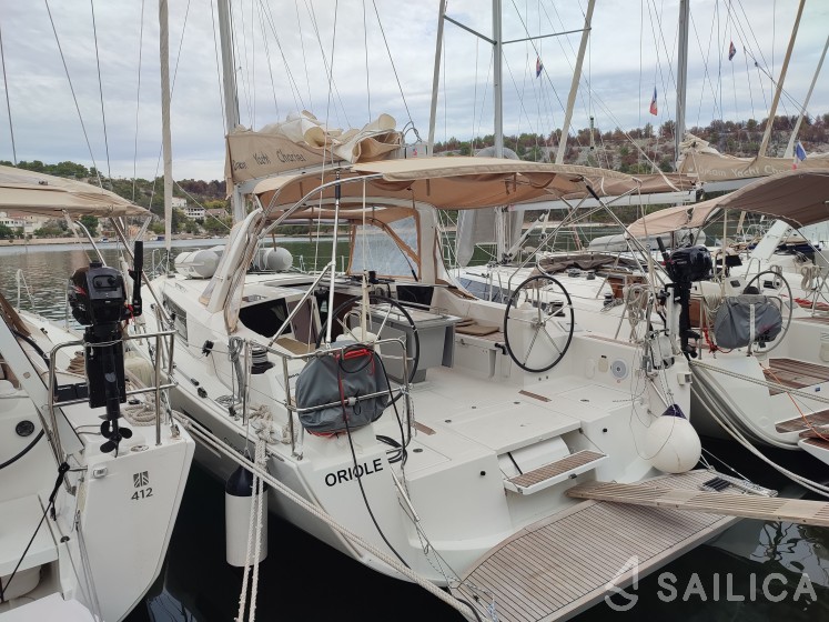 Oceanis 41.1 - Yacht Charter Sailica