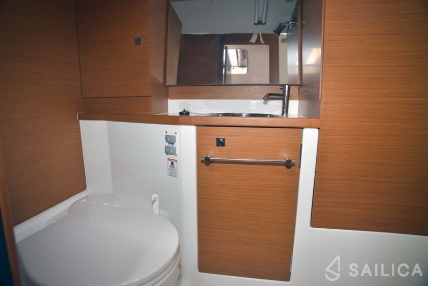 Sun Odyssey 389 - Yacht Charter Sailica