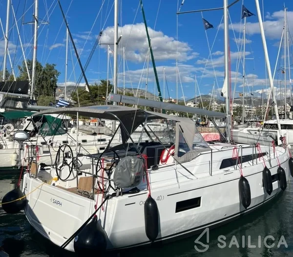 Oceanis 40.1 - Yacht Charter Sailica