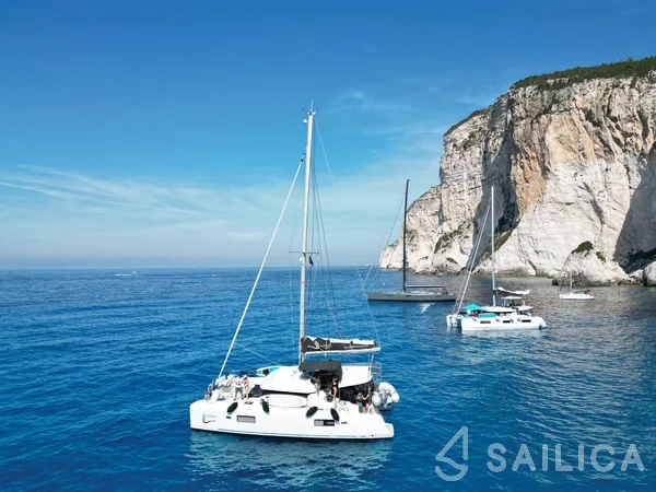 Lagoon 42 - Yacht Charter Sailica