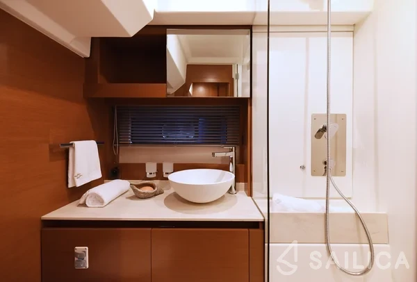 Prestige 42 Fly - Yacht Charter Sailica