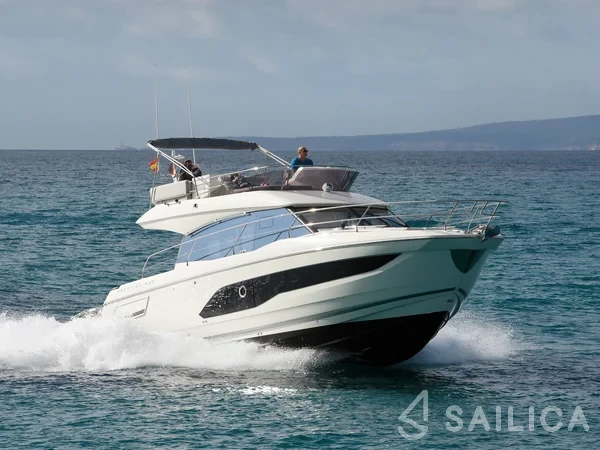 Prestige 42 Fly - Yacht Charter Sailica