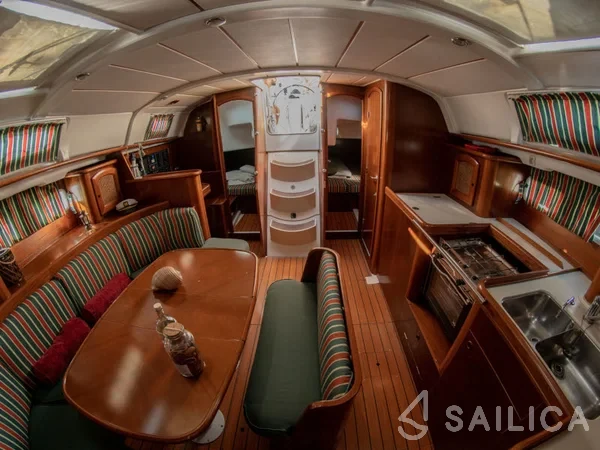 Oceanis 411 Clipper - Yacht Charter Sailica