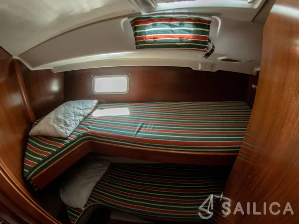 Oceanis 411 Clipper - Yacht Charter Sailica