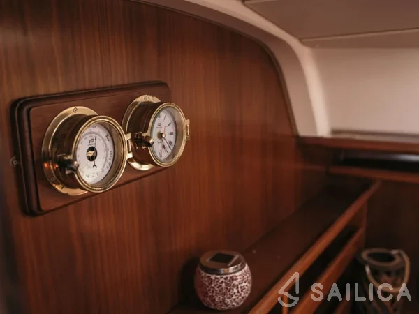 Oceanis 411 Clipper - Yacht Charter Sailica