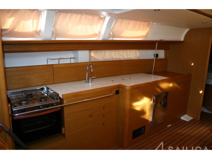 Sun Odyssey 44i - Yacht Charter Sailica