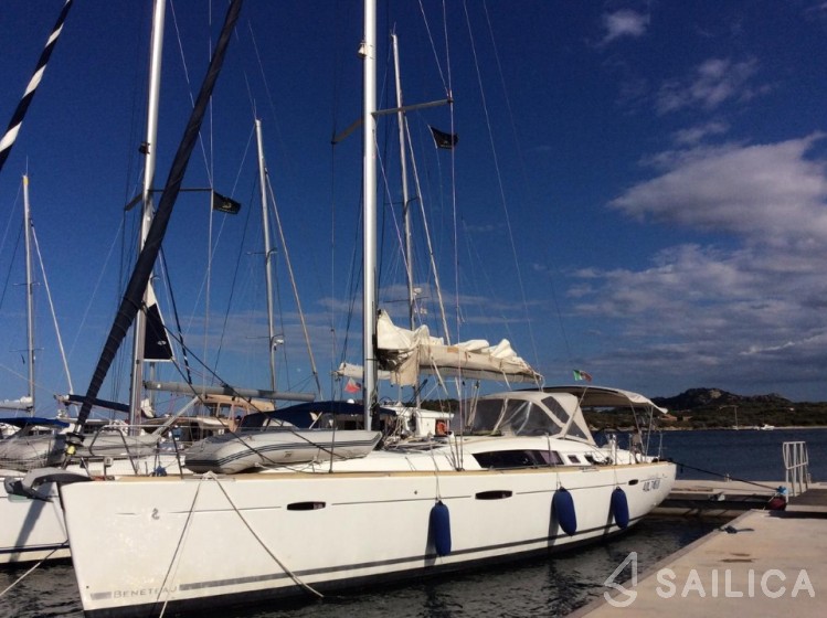 Oceanis 46 - Yacht Charter Sailica