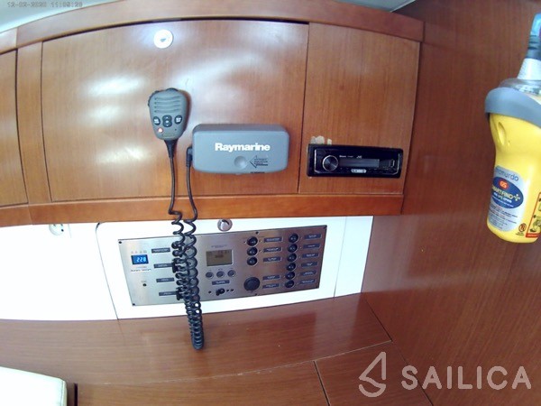 Oceanis 46 - Yacht Charter Sailica