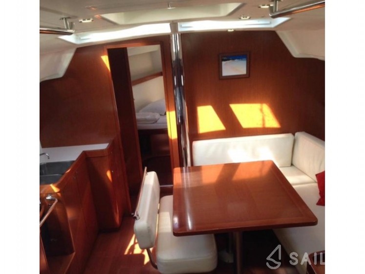 Oceanis 46 - Yacht Charter Sailica