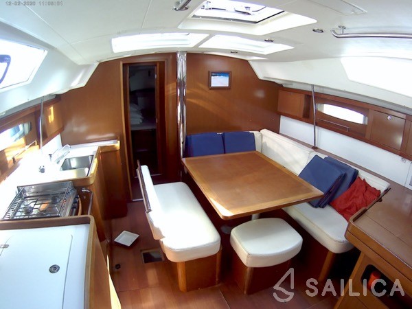 Oceanis 46 - Yacht Charter Sailica