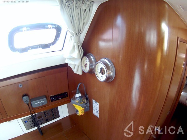 Oceanis 46 - Yacht Charter Sailica