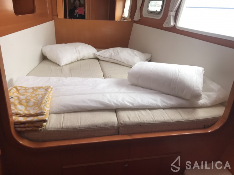 Lagoon 440 - Yacht Charter Sailica